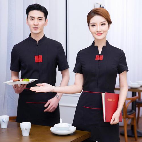 餐飲服務(wù)員月薪2800，為何年輕人仍蜂擁而至？——老板揭秘背后的生存智慧